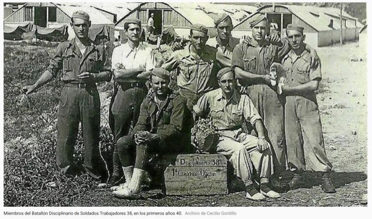 Miembros del Batallón Disciplinario de Soldados Trabajadores 38, en los primeros años 40