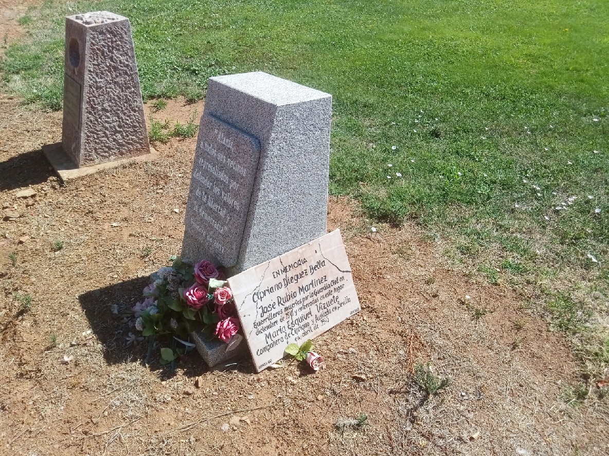 Acto en memoria de María Esquivel Vizuete "La culantra" y sus dos compañeros guerrilleros. Alanís (Sevilla)